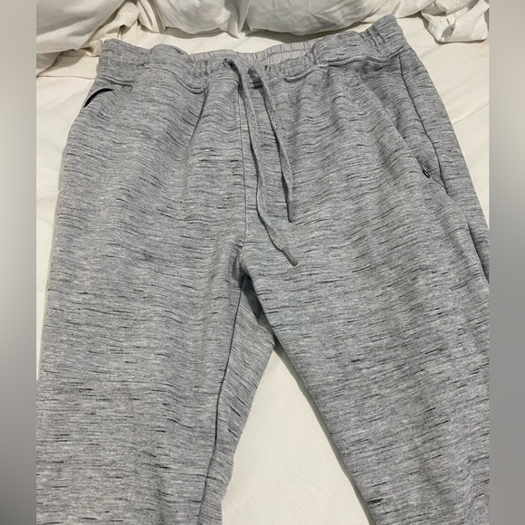 On The Bays sweatpants in grey or charcoal - Picture 2 of 4